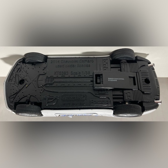 2014 Chevrolet Camaro Police Car Die Cast Rescue Vehicle toy - Picture 6 of 6